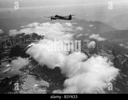 events, Second World War / WWII, aerial warfare, aircraft, German bomber Junkers Ju 88 A in the air, circa 1943, 20th century, historic, historical, Ju88, Ju-88, bombers, Luftwaffe, Wehrmacht, Germany, Third Reich, plane, planes, flying, clouds, mountains, 1940s, Stock Photo