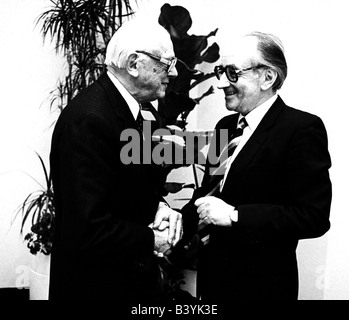 Butenandt, Adolf, 24.3.1903 - 18.1.1995, German chemist, half length, with Prof. Dr. Dr. Heinz A. Staab, president of the Max-Planck-Society, Juliy 1984, Stock Photo