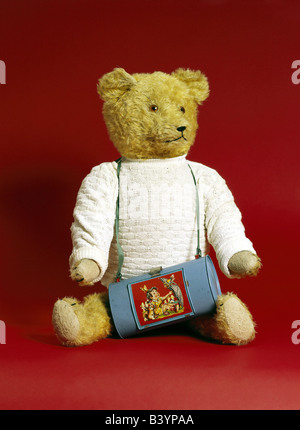 toys, teddy bears, teddy with bag, 1940s, 40s, historic, historical, bear, toy, Stock Photo