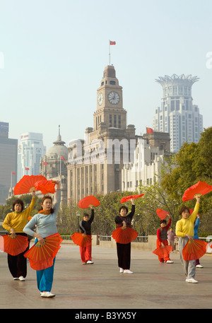 Tai Chi on 'The Bund'. Shanghai, China. Stock Photo