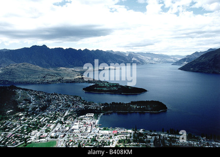 geography / travel, New Zealand, Southern island, Queenstown and Wakatipu lake from Bob ' s Peak  , Stock Photo