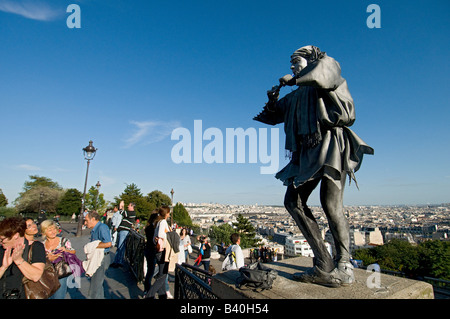 A mime performer in montmartre district, Paris Stock Photo