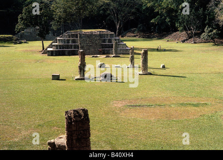 geography / travel, Honduras, Copan, Maya town around 1000 BC - 9th century AD, main square of ceremonies from time of king 18-rabbits, (reigned 695 - 738 AD), architecture, archaeology, America, Central America, Mayas, Latin-American Indians, ruins, square of worship, UNESCO, World Heritage Site, historical, historic, ancient, square, Plaza, steles, latin american, 18 rabbits, eighteen, CEAM, 20th century, Stock Photo