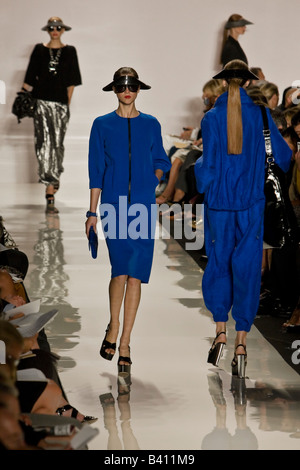 Michael Kors presents Spring &  Summer 2009 Women's & Men's ready to wear collection. Stock Photo