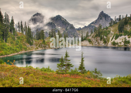 WA, Alpine Lakes Wilderness, Chair Peak Lake, view from Melakwa Pass ...