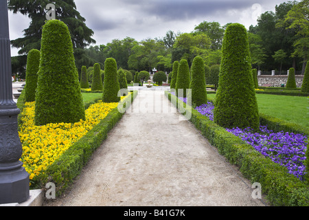 Avenue in magnificent park Buen Retiro in Madrid Stock Photo