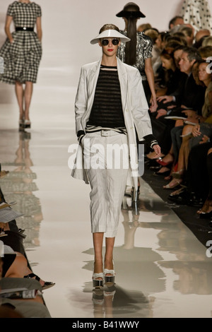 Michael Kors presents Spring &  Summer 2009 Women's & Men's ready to wear collection. Stock Photo