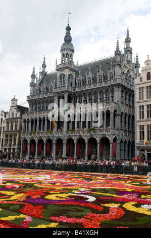 Kings house on the Grand place of Brussels with the traditional largest flower carpet year 2008 Stock Photo
