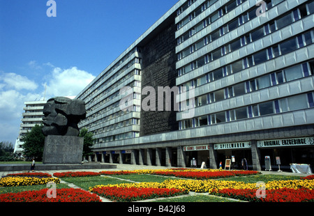 geography / travel, Germany, Saxony, Chemnitz, Karl Marx monument, block of flats, buildings made with precast concrete slabs, Stock Photo