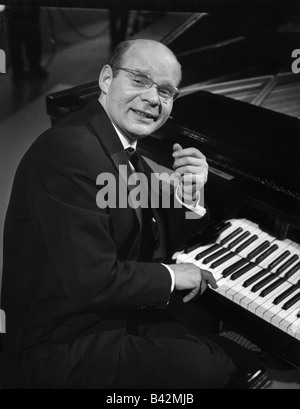 Wolter, Ralf, * 26.11.1926, German actor, in TV show 'Man muesste Klavier spielen koennen', 1963, Stock Photo