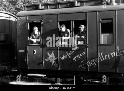 events, Second World War / WWII, Germany, soldiers of the Gebirgsjaegerregiment (Mountain Infantry Regiment) 99 from Sonthofen in a railway car, 1940 / 1941, Stock Photo