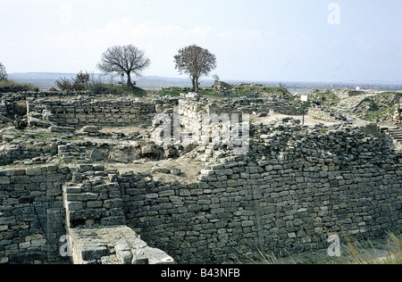 geography / travel, Turkey, Troy (Hisarlik), excavations, Troy VIII (700 - 85 BC), wall, remains, antiquity, Illion, Ilium, Greek colony of the aeolians, aeolian, destroyed by the romans during the 1st Mithridatic War, archaeology, UNESCO, World Heritage Site, Stock Photo