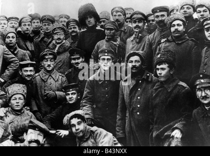 Russian German fraternisation WWI Stock Photo - Alamy