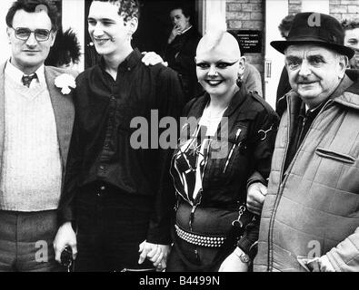 David Bancroft and Alison Wyn de Bank Punk Wedding 1980 Pictured with grooms father Christopher Bancroft and grooms grandfather