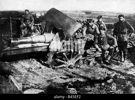 events, First World War / WWI, Western Front, Battle of Verdun 1916, destroyed gun of the 'Iron Battalion' (9th Battery / 1st Bavarian Foot Artillery Regiment) near Forges, France, Stock Photo