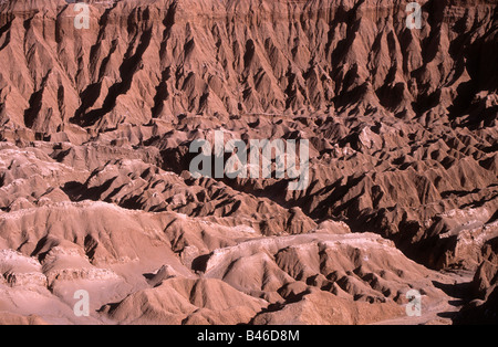 Rock formations and gully erosion patterns in Valle de la Muerte / Cordillera de Sal, near San Pedro de Atacama, Chile Stock Photo