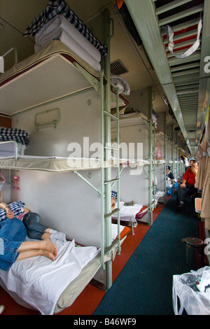 Hard sleeper Chinese train China Stock Photo - Alamy