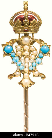 Queen Victoria (reigned 1837 - 1901) - a presentation pin., Gold, river pearls, turquoise, and enamel. Crowned monogram 'VIR'. Hallmark '18' on the reverse side. Length 80 mm, weight 5 grams. In a leather case gilt-stamped with the crowned jeweller's inscription, 'Collingwood & Co. to the Royal Family - 46. Conduit St. London.' The owner's label 'Monsieur le Lieutenant Colonel von Winterfeld' is on the bottom side. From the possessions of General der Infanterie (Lieutenant General) Hugo Hans Karl von Winterfeld (1836 - 1898). Winterfeld was the aide-de-camp (18, Stock Photo