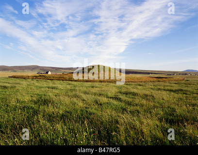 dh  MAESHOWE ORKNEY Neolithic burial tomb chamber mound Stock Photo