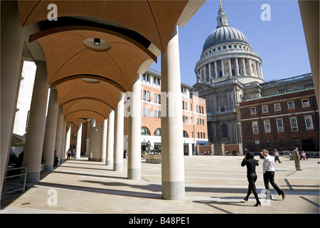 St Paul's Cathedral viewed from the new Paternoster Square Stock Photo