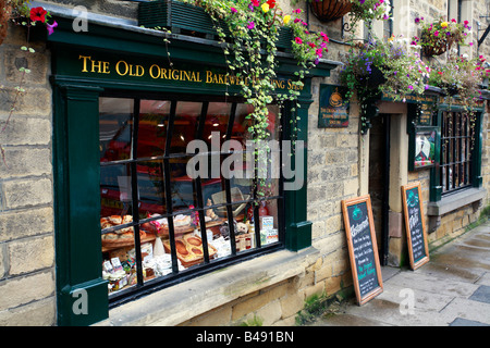 The Old Original Bakewell Pudding Shop in Bakewell, Derbyshire, England, UK. Stock Photo