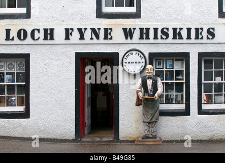 Scotland, Inveraray, Loch Fyne Whiskies, whisky liquor shop Stock Photo