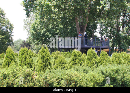 Visitors to The Morton Arboretum in the Maze Garden, Lisle, Illinois Stock Photo