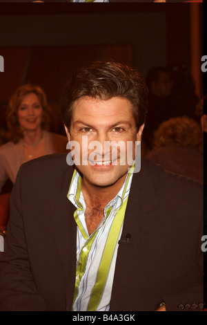 Fulton-Smith, Francis, * 25.4.1966, German - British actor, portrait, guest at 'NDR Talk Show', 14.4.2006, Stock Photo