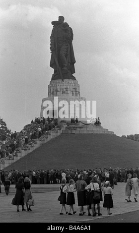 geography/travel, Germany, Berlin, monuments, Soviet War Memorial, built 1946 - 1949, Stock Photo