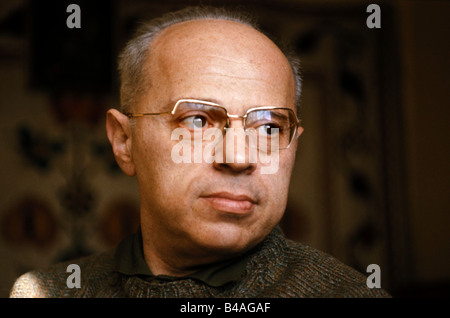 Lem, Stanislaw, 12.9.1921 - 27.3.2006, Polish author, portrait, 14.02.1975, Stock Photo