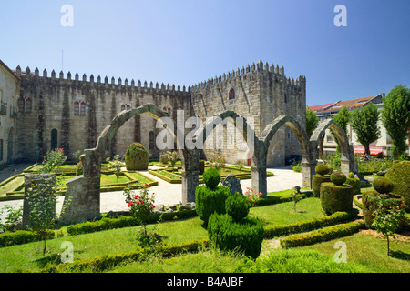 Minho District, Braga, The Archbishop's Palace (paço episcopal)  And The Jardim De Santa Barbara Gardens Stock Photo