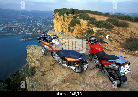 engine cycle, enduro, BMW F 650 GS, red, model year 2002, standing, upholding, diagonal from the back, landsapprox.e, Groups, Re Stock Photo