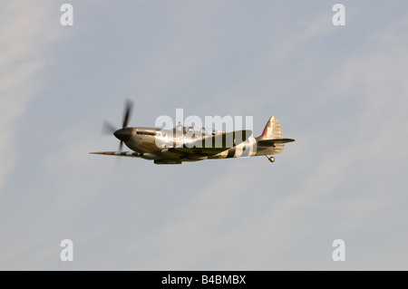 Shuttleworth (Collection) Air Show 2008 Supermarine Grace Spitfire Tr Mk 9 D Day livery Stock Photo