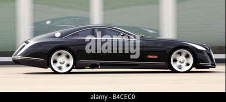 Car, Maybach Exelero Fulda, coupe/Coupe, model year 2005-, black, driving, side view, City, photographer: Hans Dieter Seufert Stock Photo