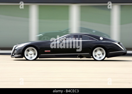 Car, Maybach Exelero Fulda, coupe/Coupe, model year 2005-, black, driving, side view, City, photographer: Hans Dieter Seufert Stock Photo