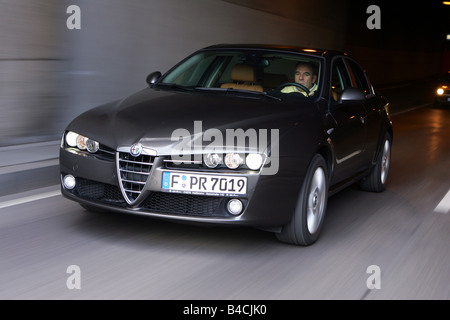 Alfa romeo 159 2 4 jtdm 20v hi-res stock photography and images - Alamy