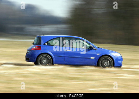 Renault Megane 2.0 16V Turbo, model year 2006-, blue moving, side view Stock Photo