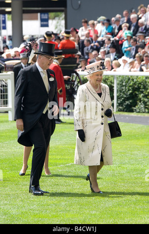 HM Queen Elizabeth arrives as Ascot Race Course at the start of Royal Ascot 2008 Stock Photo