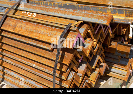 iron, beams, beam, rust, metal, steel, rusty, angle, square, diagonal, dirty, messy, mess, dirt, weld, raw, material, construct, Stock Photo