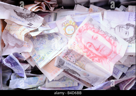 Unsorted pile of English Bank Notes Stock Photo - Alamy