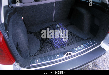 Car, Peugeot 307 SW hatchback, Lower middle-sized class, model year 2002-,  black, interior view, Interior view, Cockpit, techniq Stock Photo - Alamy