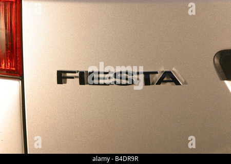 Auto, Ford Fiesta 1.4 16V, kleine ca., Modell Jahr 2002-, Silber,  Limousine, Blick ins Boot, Technik/Zubehör, Zubehör Stockfotografie - Alamy