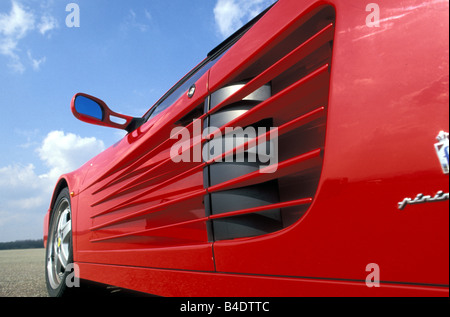 Car, Ferrari Testarossa, roadster, red, model year 1984-1991, 390 PS, Höchstgeschwindigkeit 290 km/h, coupe/Coupe, Detailed view Stock Photo