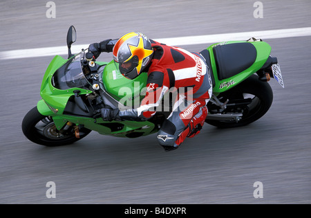 Zx 6rr hi-res stock photography and images - Alamy