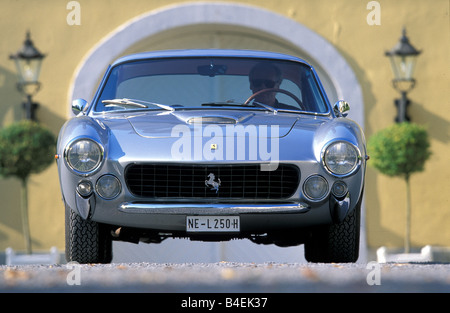 Car, Ferrari Lusso, model year approx. 1963, 1960s, sixties, vintage car, silver, Coupé, Coupe, sports car, class of luxury,  st Stock Photo