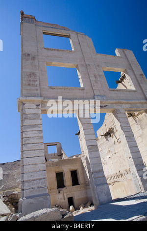 Disused bank building, Rhyolite ghost town, near Death Valley, California, USA Stock Photo