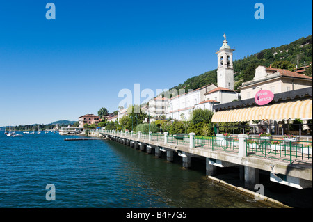 Lakefront in the centre of the resort of Belgirate, Lake Maggiore, Piemonte, Italy Stock Photo