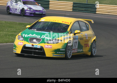 BTCC Seat racing Stock Photo: 19351350 - Alamy