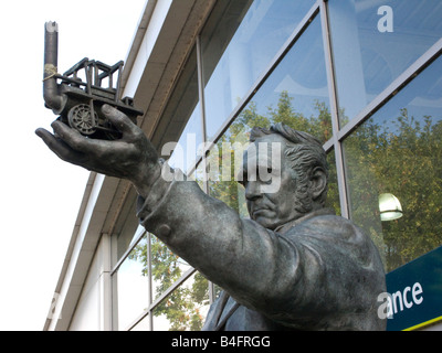 Statue of Railway Engineer George Stephenson outside Chesterfield Railway Station unveiled in 2005 Stock Photo