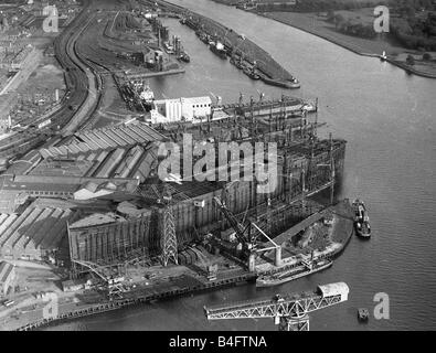 Queen Mary ship being built at John Brown shipyard at Clydebank on the ...